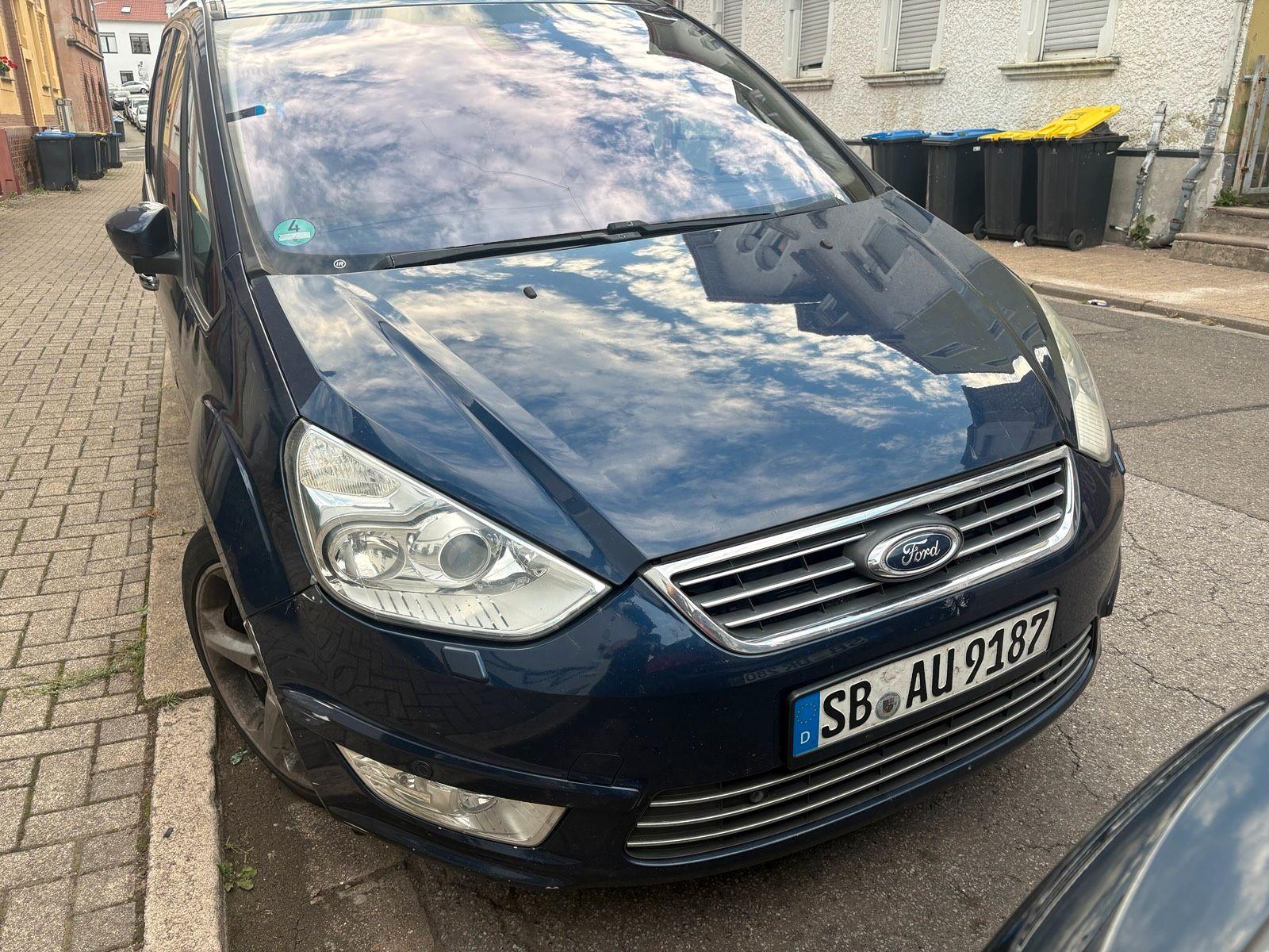 Ford Galaxy 2011 — interior
