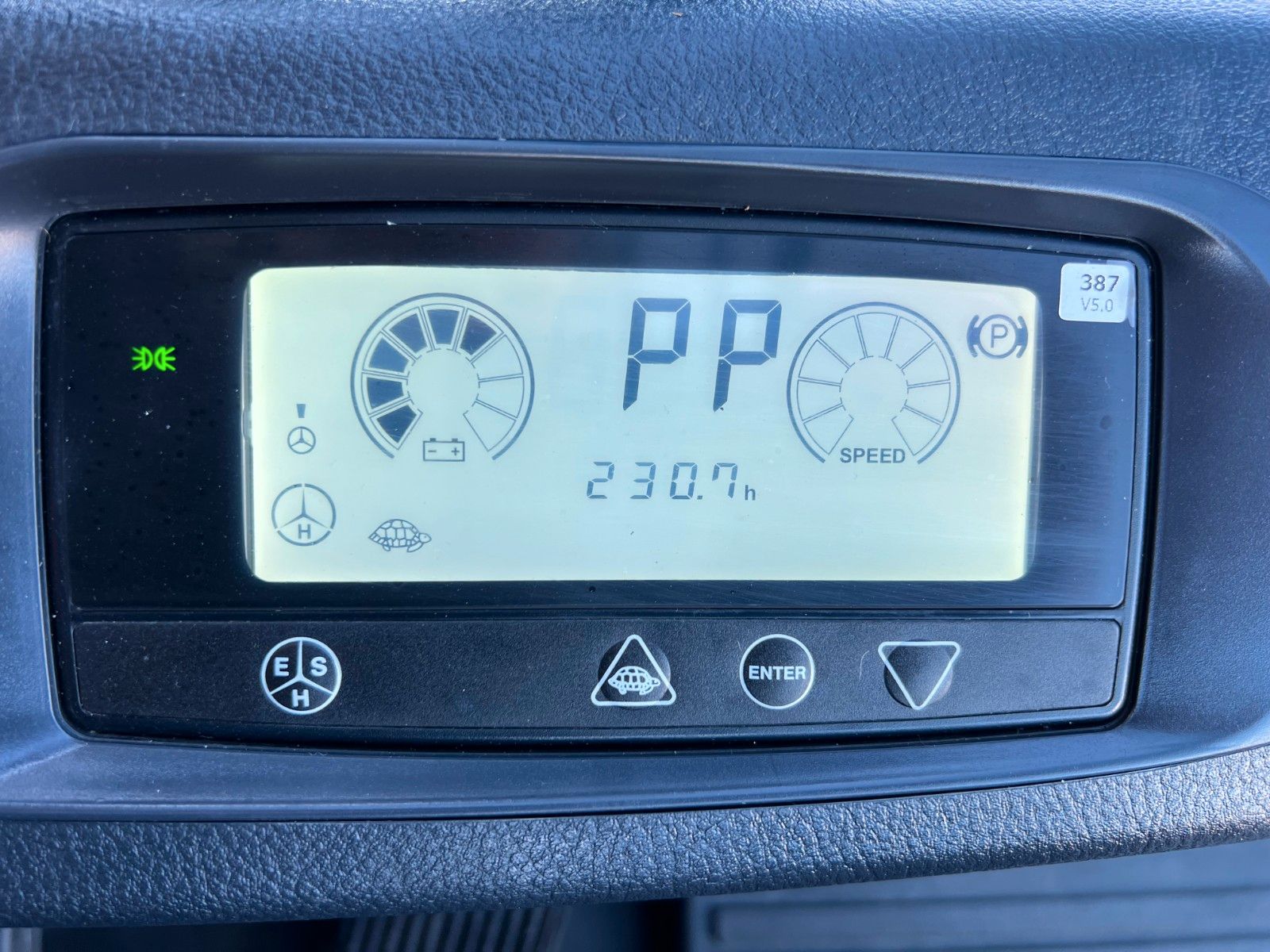 Fahrzeugabbildung Doosan B50XC-7 / nur 230h! / SS / Zinkenverstellung