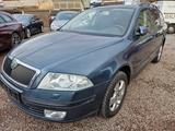 Skoda Octavia Combi 4X4 - Skoda Octavia aus 2005: Kombi