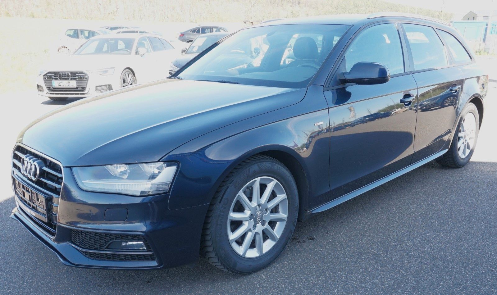 Audi A4 - 1