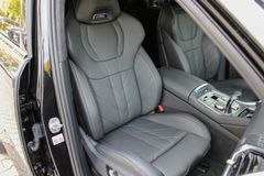 BMW XM / BOWERS & WILKINS / AHK / M DRIVERS BMW XM / BOWERS & WILKINS / AHK / M DRIVERS