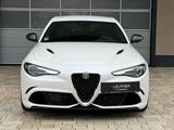 Alfa Romeo Giulia Quadrifoglio*Performance-Paket*Car-Play - Alfa Romeo Giulia in Stuttgart