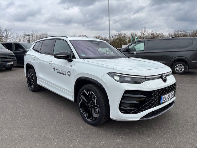 Fahrzeugabbildung Volkswagen Tayron 1.5eHybrid DSG R-LINE AHK+LEDER+PANO+20"+
