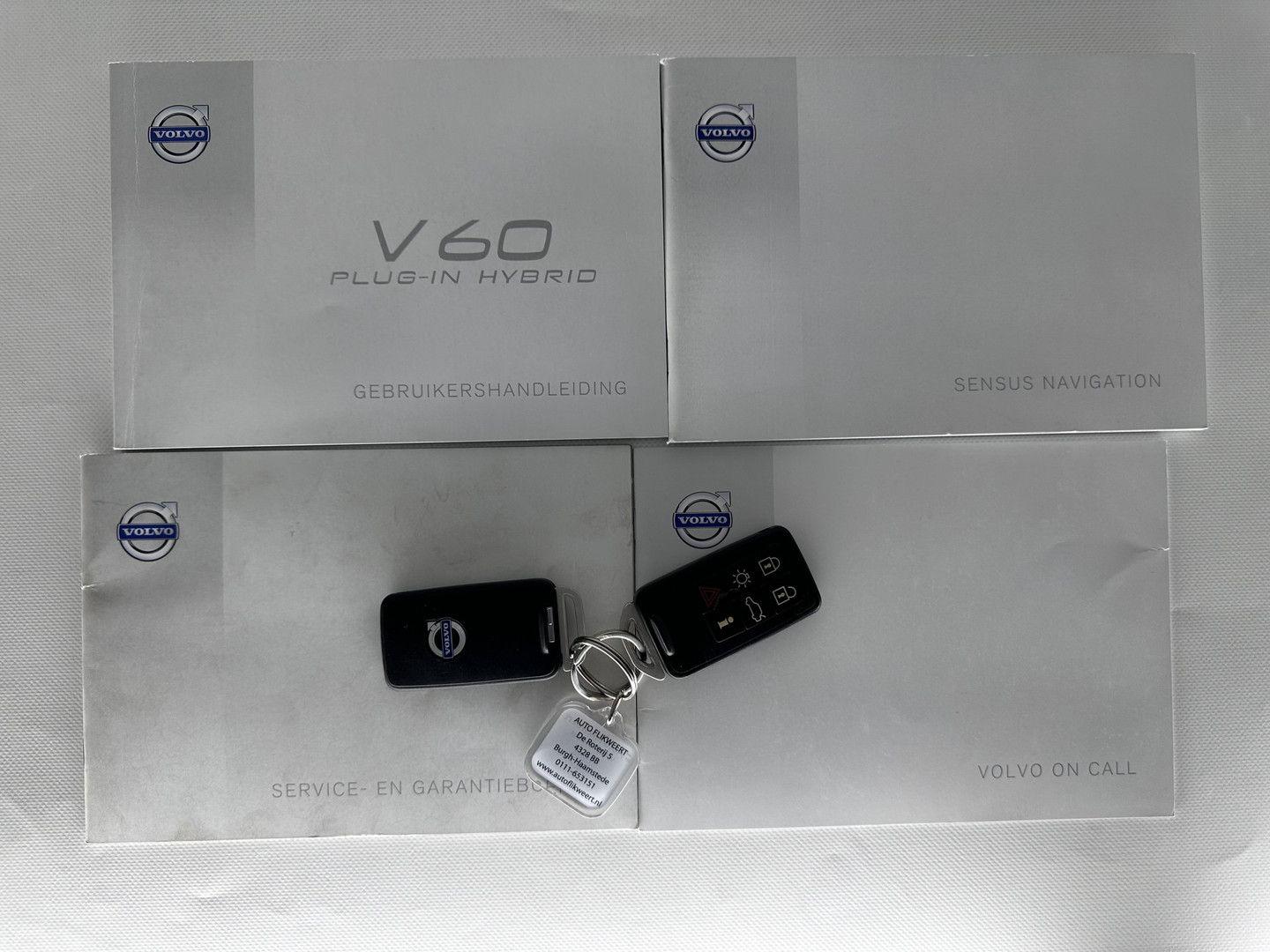 Volvo V60 2014 — photo 28