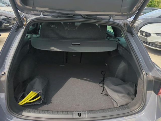 Leon ST 1.4 e-HYBRID 150kW DSG NAV/RFK/ACC/ PANO