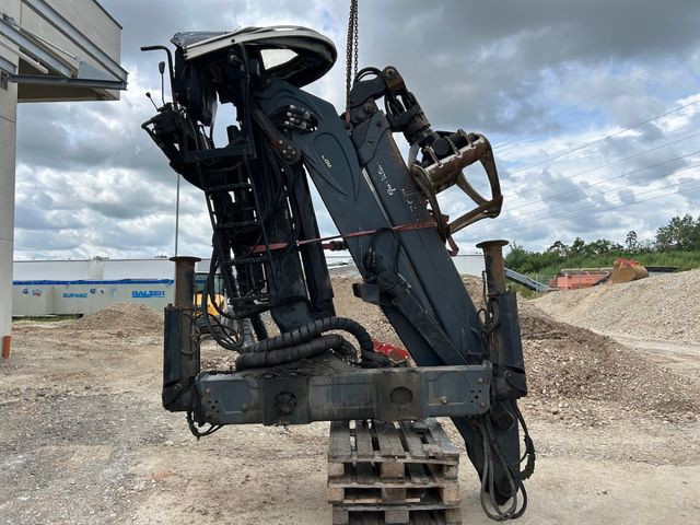 Palfinger Epsilon Kran mit Greifer und Rotator
