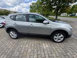 Nissan Qashqai Acenta 4X4 (8-fach Bereifung) - Nissan mit Diesel-Antrieb: 8
