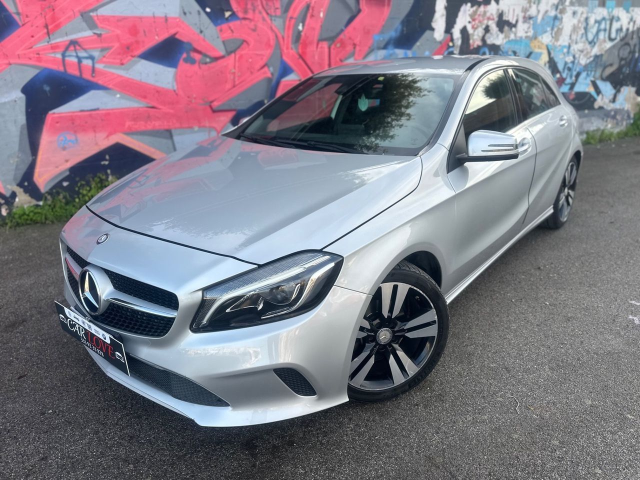 MERCEDES-BENZ A 180