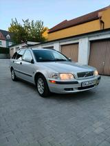 Volvo V40 im guten Zustand - gebrauchte Volvo V40 aus dem Jahr 2001