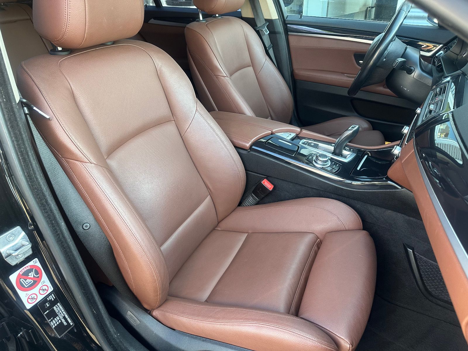 Fahrzeugabbildung BMW 520 d TOURING*HEAD-UP+LEDER-BRAUN*