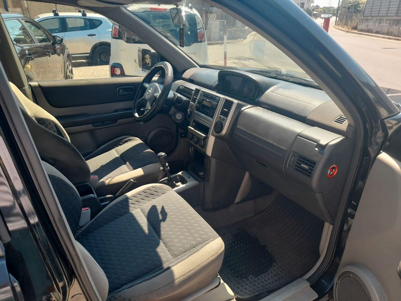Nissan X-Trail 2005 — photo 7