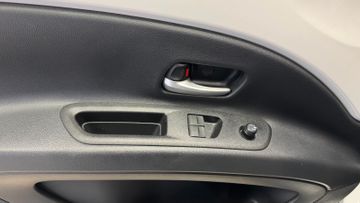 Fahrzeugverkauf 11 Toyota Aygo X Automatik LED Kamera SH