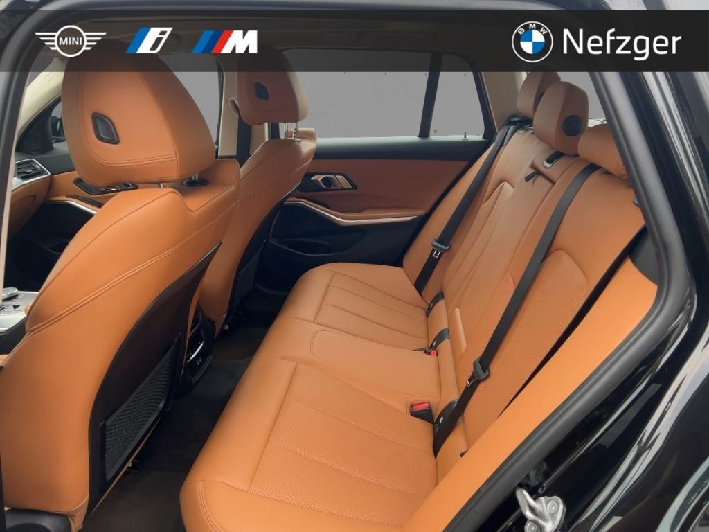 BMW 320 e xDrive Touring Navi Pano HiFi RFK Sportsit foto 9