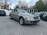 Mercedes-Benz E 320 Lim.-AUTM.-STH-SHZ-NAVI-AHK-PDC-8 Fach Alu - Mercedes-Benz E 320 aus 2003