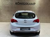 Opel Astra J Lim. 5-trg. Selection *TÜV & SERVICE NEU - Opel Astra: Weiß, J