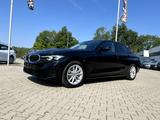 BMW 318i Limousine *LED Navi Kamera Sitzh. ACC DAB* - BMW 3er Reihe mit Benzin-Antrieb: Limousine