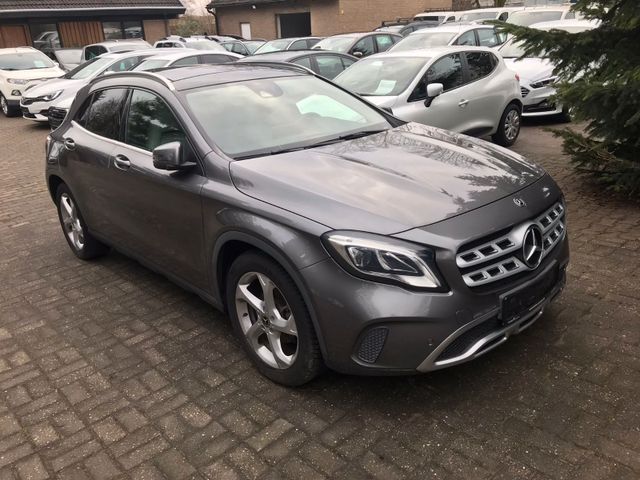 Mercedes-Benz GLA 220 GLA -Klasse GLA 220 CDI / d 4Matic