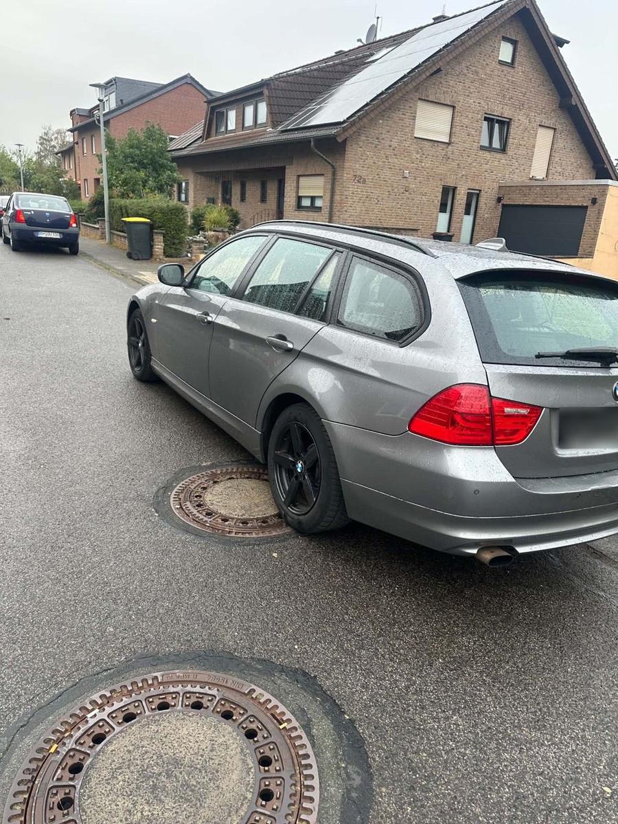 BMW 318 2012 — engine 143 HP (105kW)