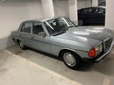 Mercedes-Benz Mercedes Benz W123 300D Automatik - Mercedes-Benz 300: D W123