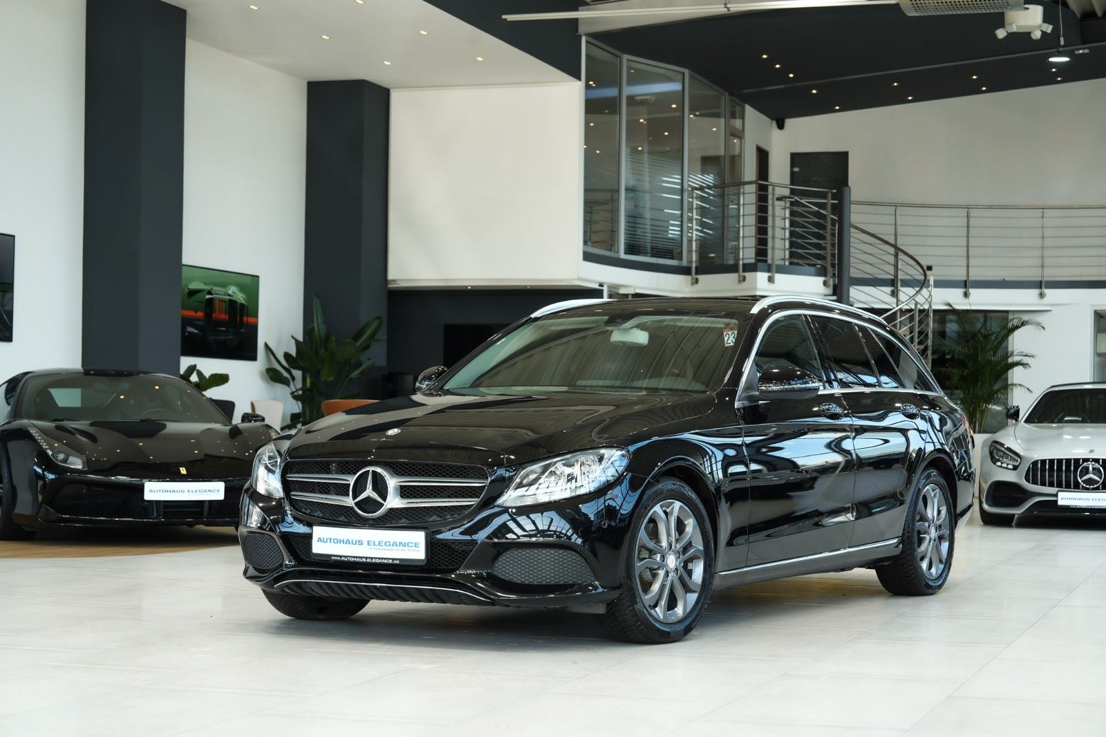 MERCEDES-BENZ C 180 T-Modell Avantgarde *LEDER*NAVI*SHZ*PDC*