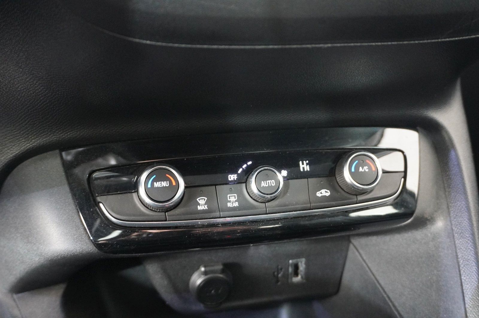 Fahrzeugabbildung Opel Corsa-e F EDITION 1-PHASIG NAVI/VIRT./SPORT/DAB+