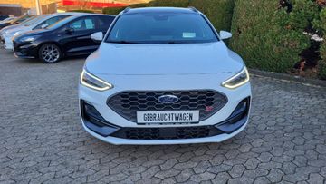 Fahrzeugabbildung Ford Focus Turnier ST X