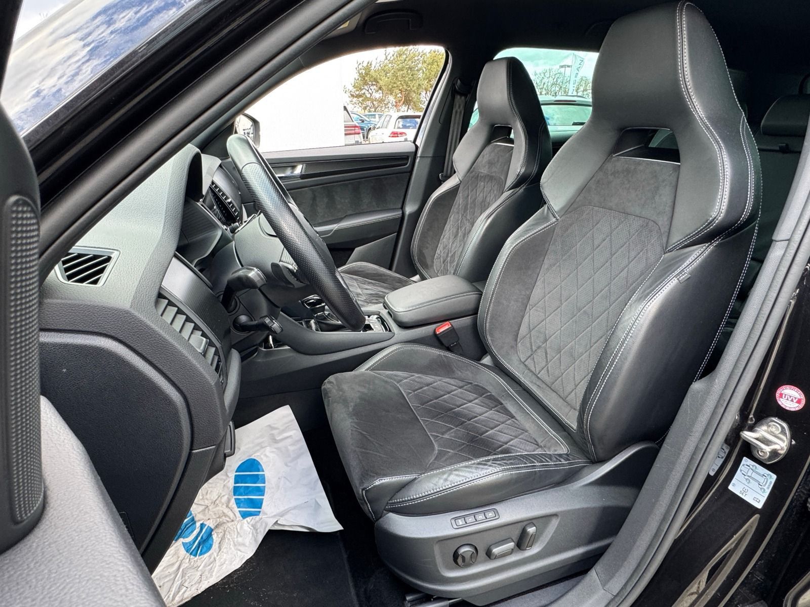 Fahrzeugabbildung SKODA Kodiaq Sportline 4x4*RFK*AHK*eHeck