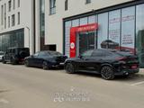 Volvo XC90 B5 Ultra Black Bright Export/Stock - mit Benzin-Antrieb: Abstandswarner, Geländewagen, mit Klimaautomatik