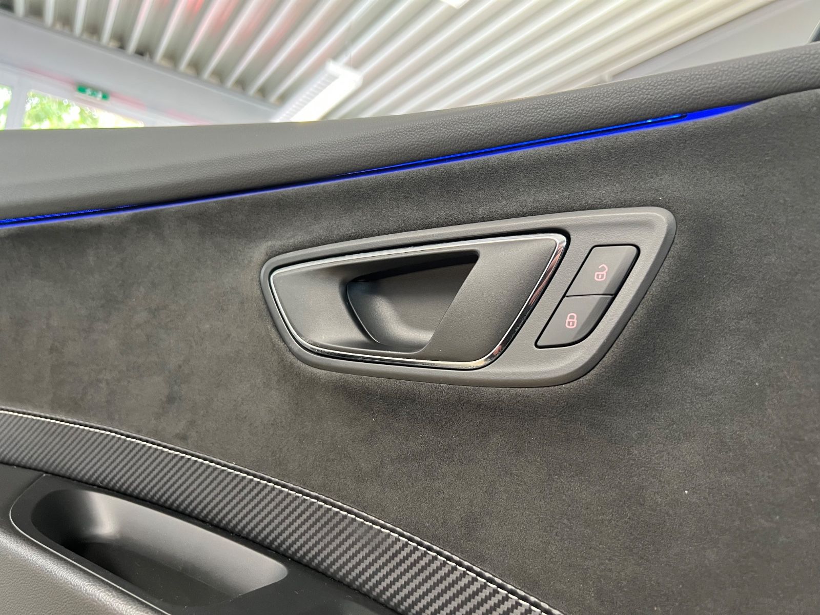 Fahrzeugabbildung SEAT Leon SC Cupra 300 *Mystery Blue* SPORTSITZE *