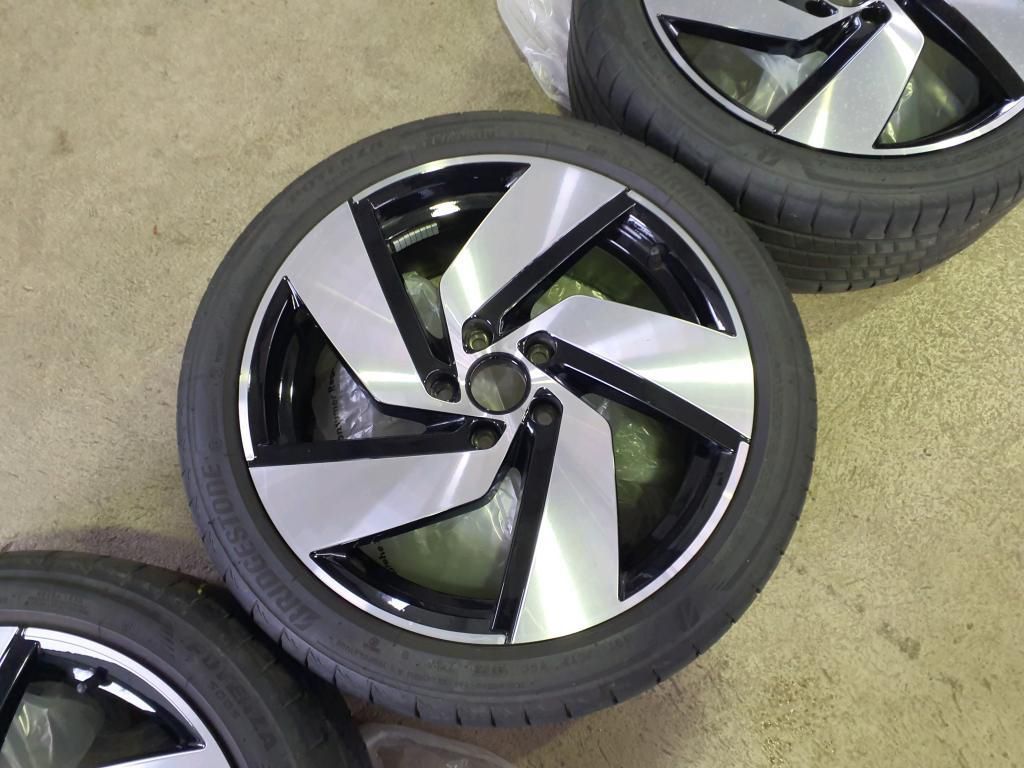 Volkswagen Golf GTI 2.0 TSI DSG AHK*Harman*PDC*Tempo*Klima