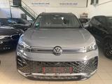 Volkswagen Tiguan 1.5 eTSI R-Line NEU 20 Zoll PANO HUD MATR - VW Tiguan Gebrauchtwagen in Frankfurt