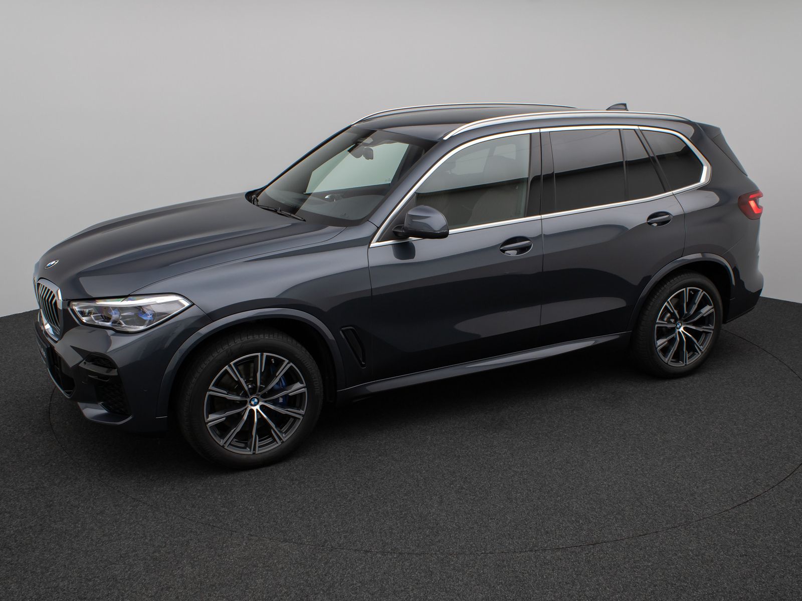Fahrzeugabbildung BMW X5 xD30d M Sport Laser DAB HiFi AHK DiplayKey