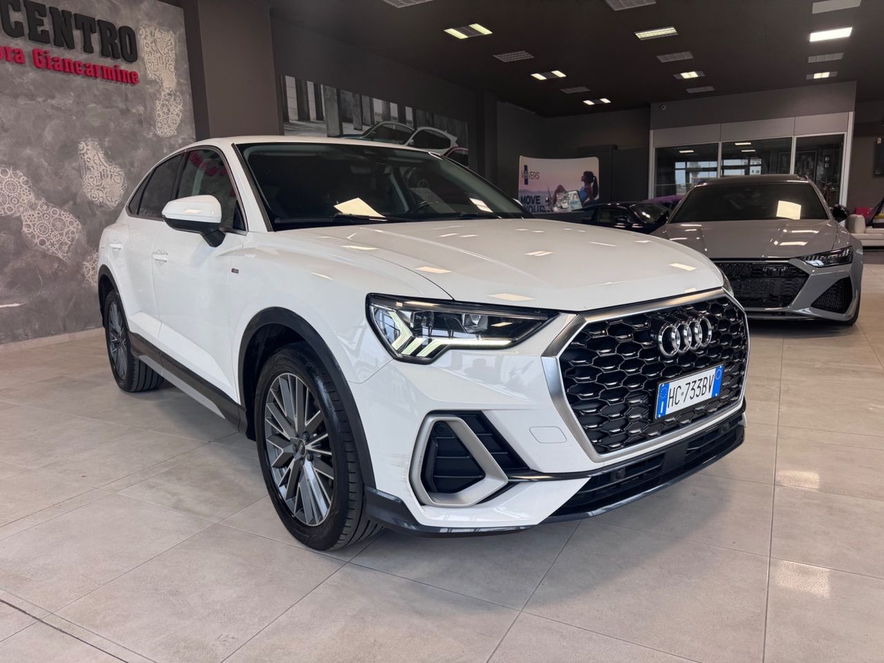 Audi AUDI Q3 SBACK 2.0 TDI STRONIC SLINE EDITION imagem 3