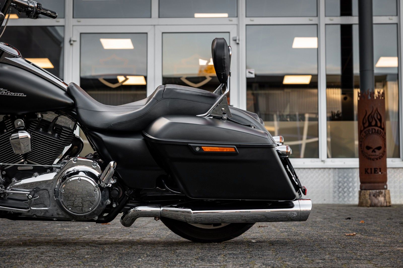 Fahrzeugabbildung Harley-Davidson FLHX Street Glide 103 cui - Vance & Hines - - -