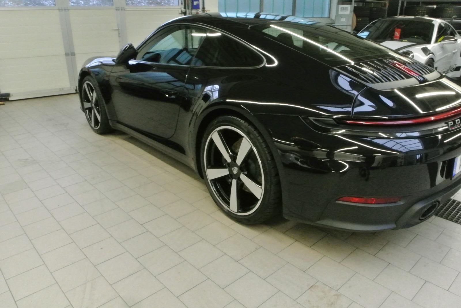 Porsche 992.2 coupe, mod 2026, schw/schw,abgas,bose,21",