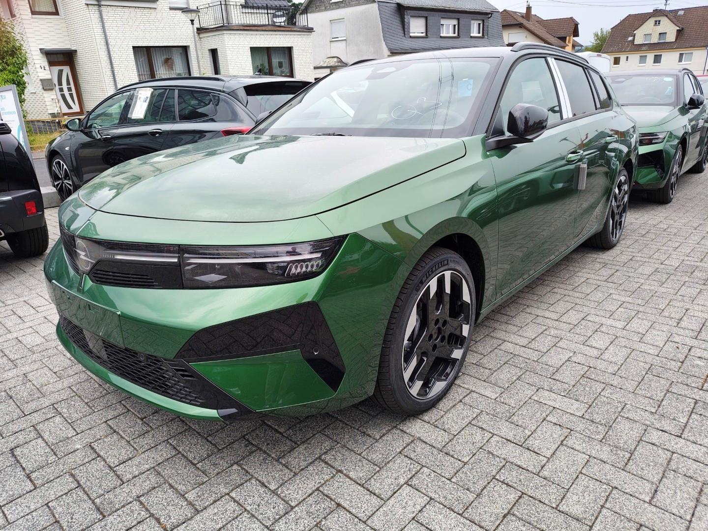 Opel Astra Electric Sports Tourer