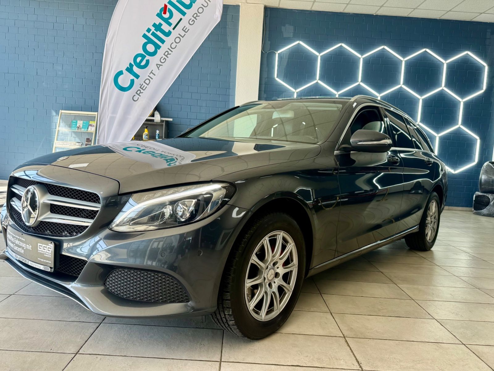 MERCEDES-BENZ C 220