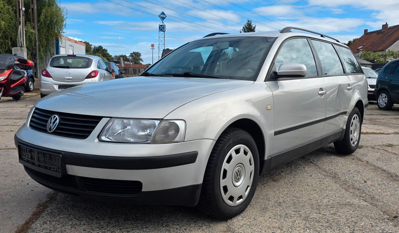 Volkswagen Passat   Automatik, Klima, Tüv 06.2027