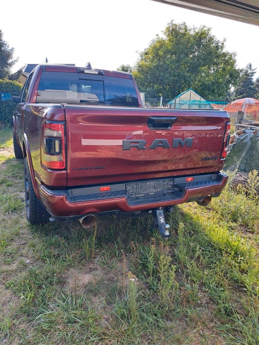 Fahrzeugabbildung Dodge RAM 1500 Limited Night *PANO*LPG*Klappe*Winch