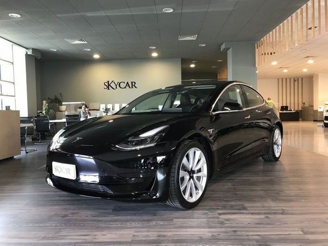 Tesla Model 3 Standard RWD Plus