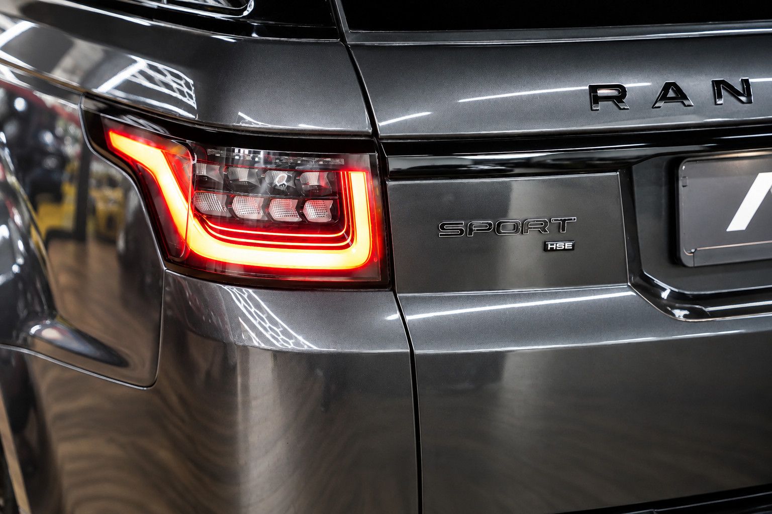 Fahrzeugabbildung Land Rover Range Rover Sport HSE Dynamic *Pano*HUD*Meridian
