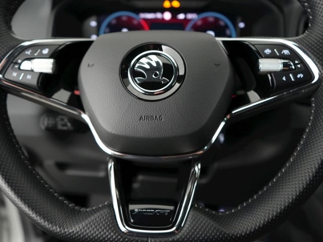 Karoq SPORTLINE TDI DSG 4X4+LED MATRIX+NAVI+RÜCK