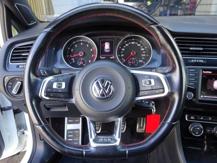 Fahrzeugabbildung Volkswagen Golf VII 2.0 TSI GTI Performance Navi RFK