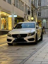 Mercedes-Benz C 400 4MATIC T AMG Line Autom. AMG Line - gebrauchte Mercedes-Benz C 400 aus dem Jahr 2017
