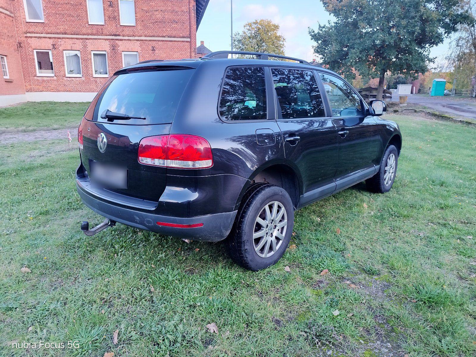 Volkswagen Touareg 2006 — rear view