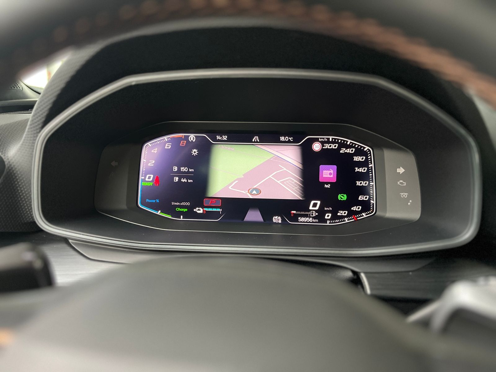 Fahrzeugabbildung CUPRA Leon Sportstourer VZ e-Hybrid RFK SHZ NAV