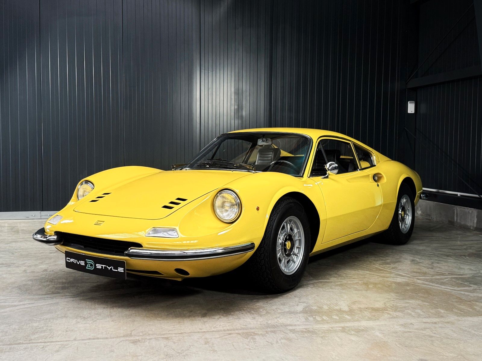 Fahrzeugabbildung Ferrari Dino 246 GT + Giallo Fly + Vollrest. + Zustand 1
