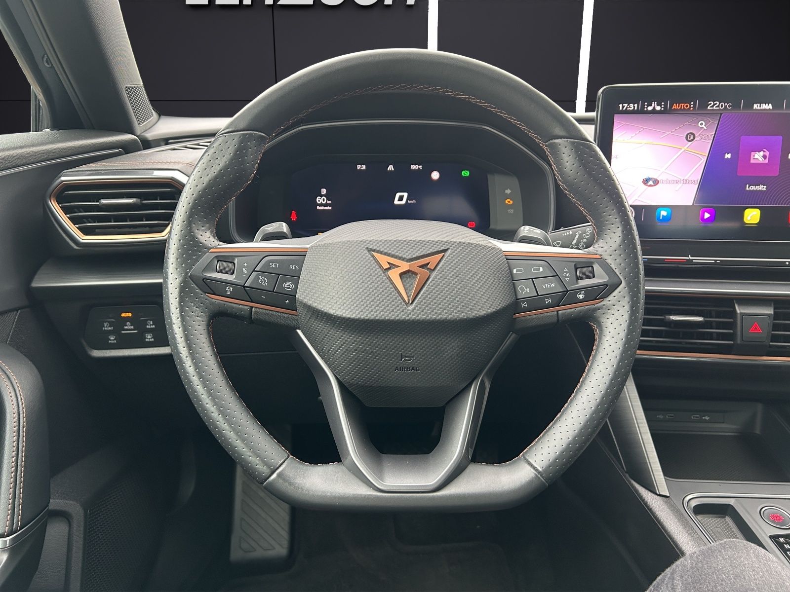Fahrzeugabbildung CUPRA Formentor DSG LED Navi ACC AHK PANO RFK Virtual