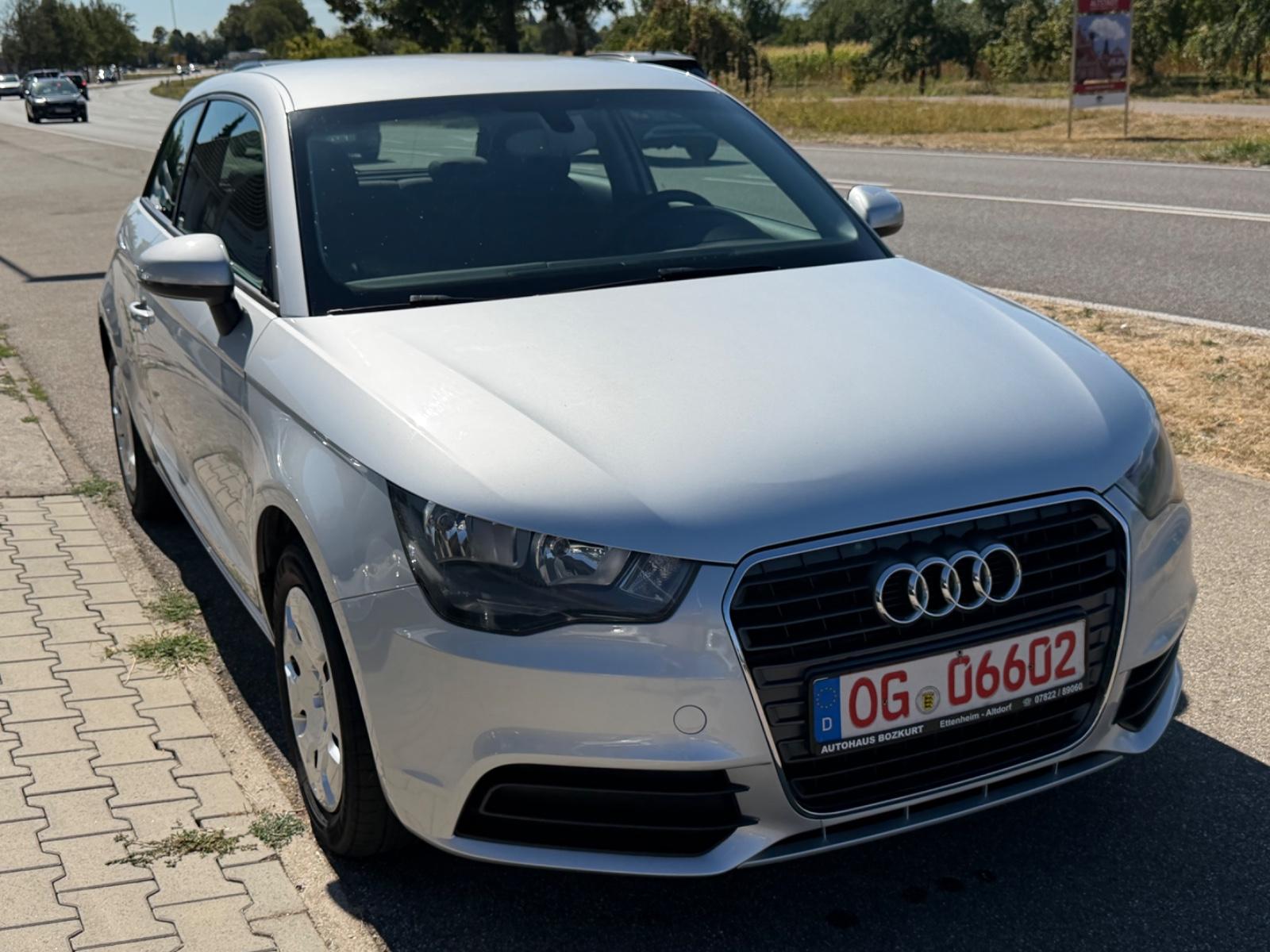 Audi A1 attraction/KLIMA/SHZ/AUTOMATIK/TÜV NEU/