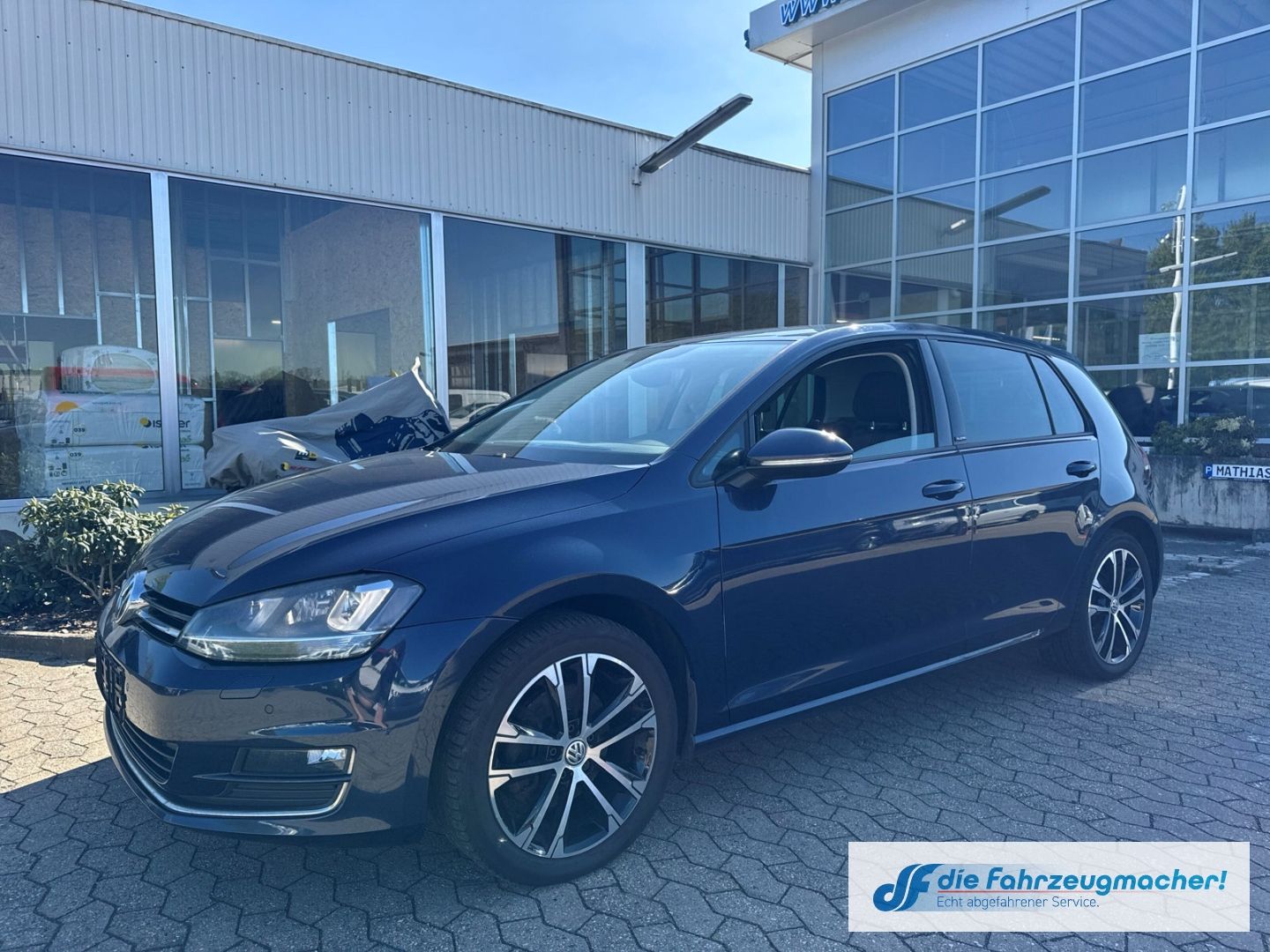 Fahrzeugabbildung Volkswagen Golf VII Allstar BMT Navi Bi-Xenon *EXPORT